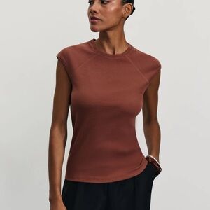 Zarina copper brown ribbed Chic  Muscle Tee for Women. Size L. NWT.